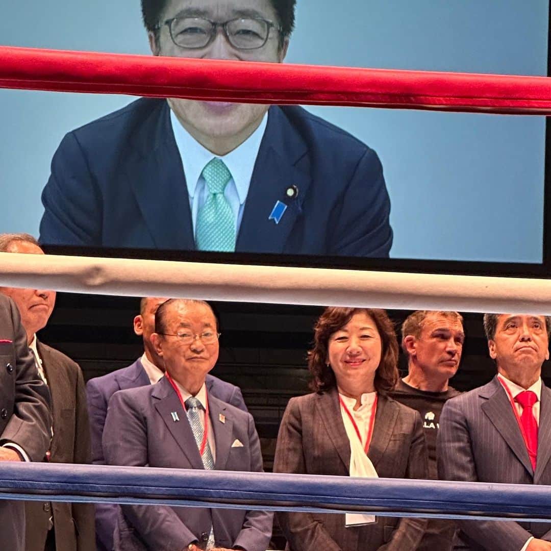 野田聖子さんのインスタグラム写真 - (野田聖子Instagram)「第一回 国際親善大会 KICK BOXING WORLD CUP in JAPAN/TOKYO にてご挨拶をさせて頂きました。 キックボクシングは日本発祥で、お子さん、女性の競技者も多いスポーツです。 この度の国際親善大会を機に、キックボクシングへの理解が深まり、国内外の格闘競技者の交流が深まりますことを期待しております。  #野田聖子  #キックボクシング」5月14日 19時53分 - seiko.noda