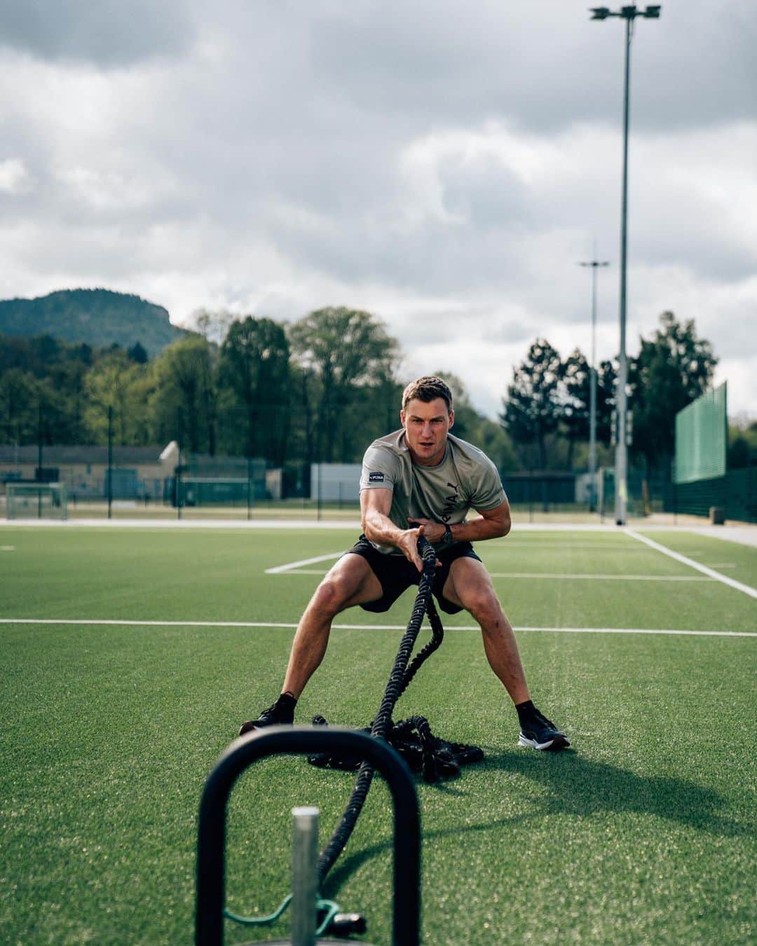 トーマス・レーラーのインスタグラム：「Determined for progress. Enjoying the work 📈 Living the athlete lifestyle. Check out the new @puma.de training collection now @zalando 📲   #puma #foreverfaster #zalandostyle」