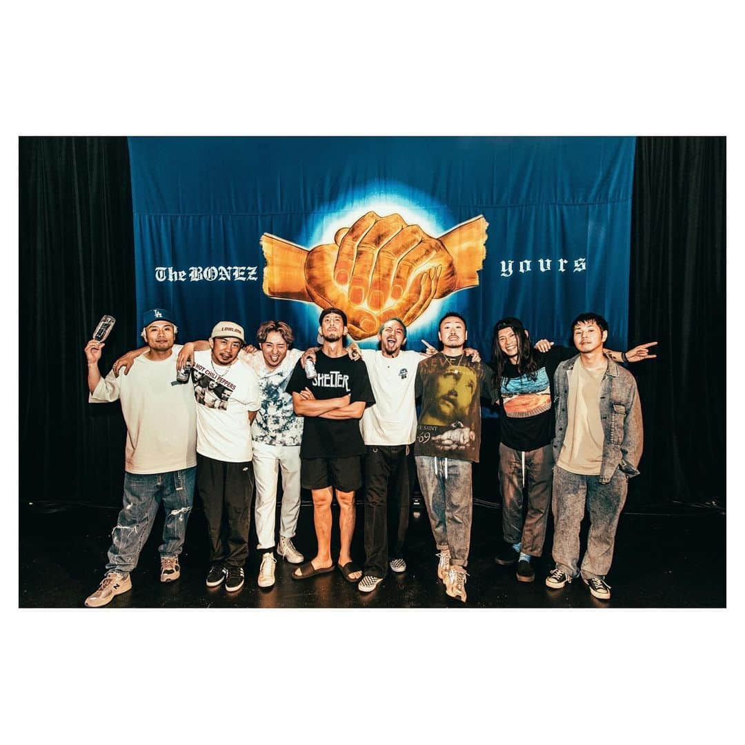 HIDEさんのインスタグラム写真 - (HIDEInstagram)「The BONEZ 10周年おめでとうございます！ ツアー無事完走できますように🔥 次は名古屋で会いましょう♪」5月14日 19時59分 - noisemaker_hide