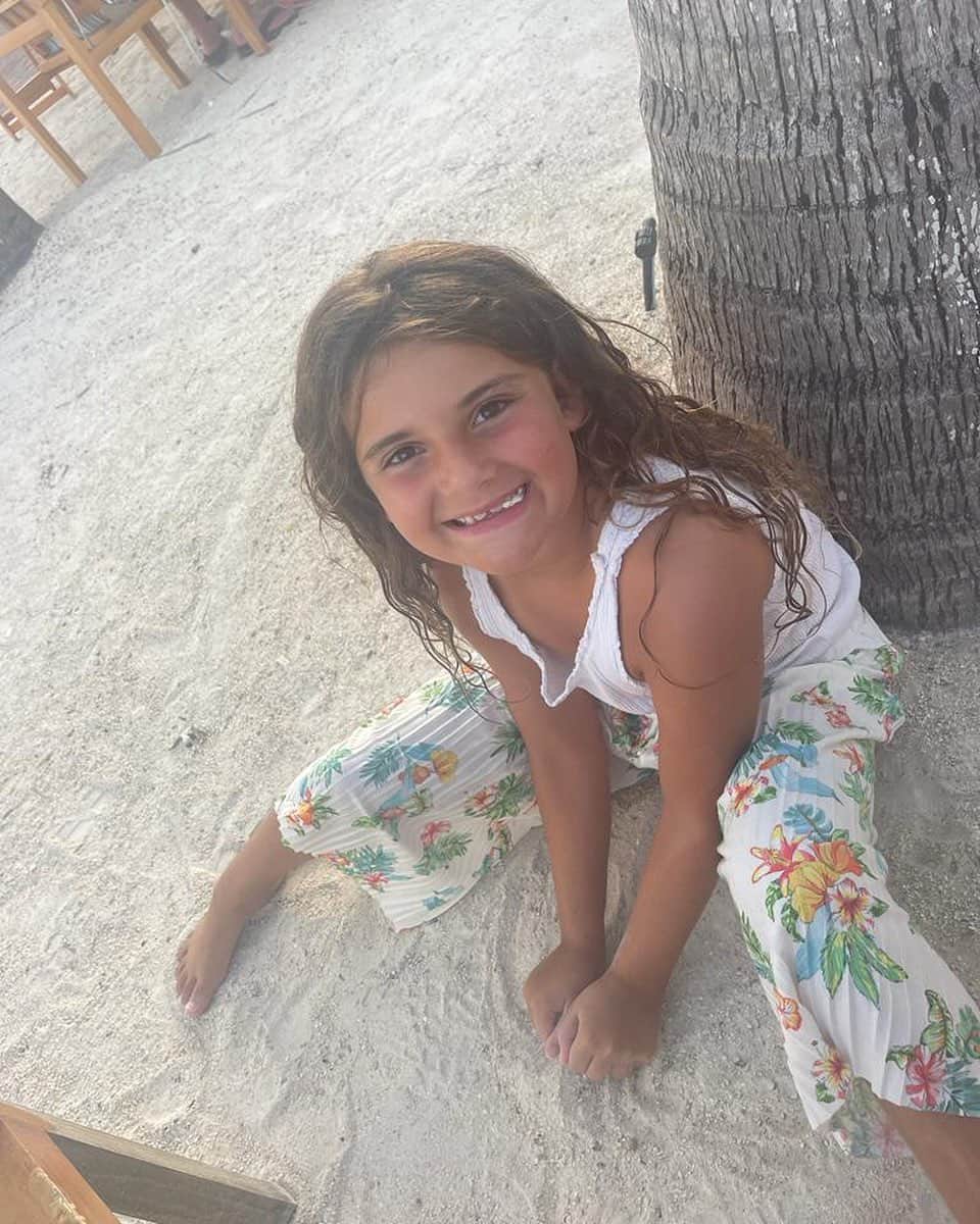 アントニオ・ノチェリーノのインスタグラム：「Buon compleanno amore mio grande  Ti amo tanto ❤️ #+9」