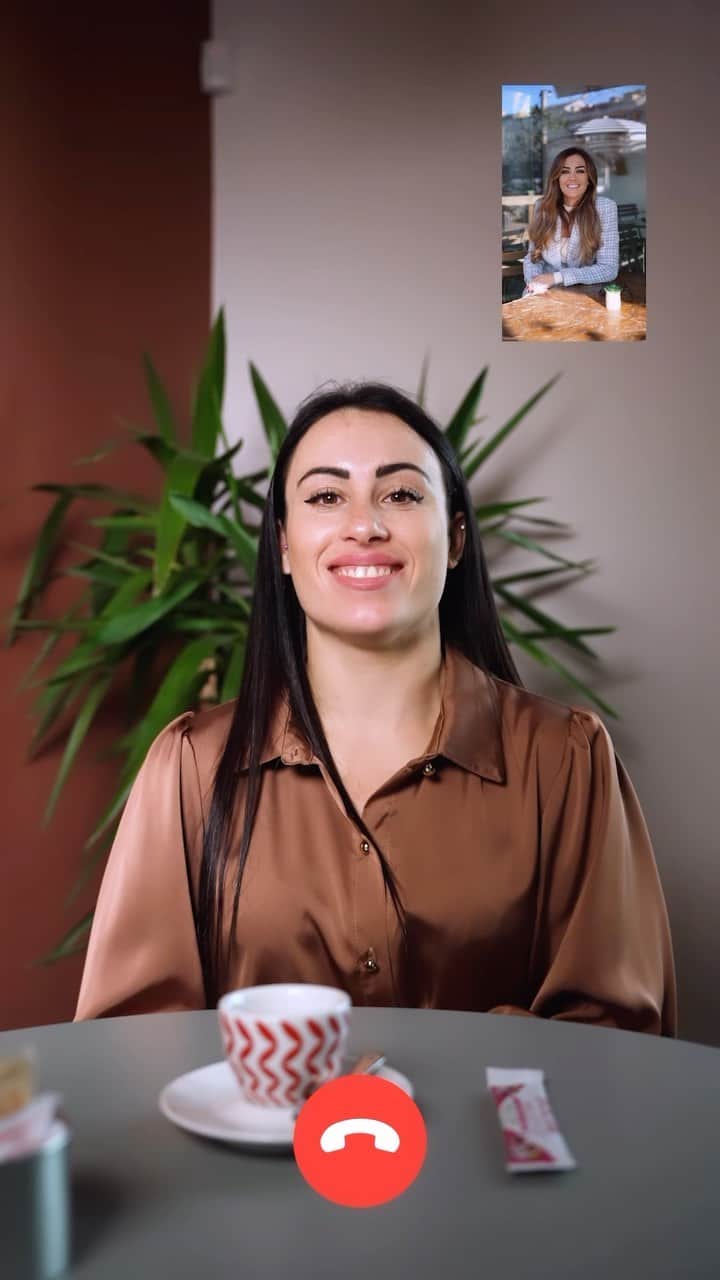 バネッサ・フェラーリのインスタグラム：「Avete già provato gli Integratori Botanici @bonomelli_official? Sono un nuovo modo di prendersi cura di sé! Ne parlo in questo video insieme a @Giopalmas82 💁‍♀️ 💁‍♀️  C’è un integratore per ogni funzione e necessità: Sleep, Vitality, Digestive e Immunity!   Guardate il reel e fatemi sapere cosa ne pensate!😘   #LaRicercaDelBenessere #integratori #benesserebotanico Adv」