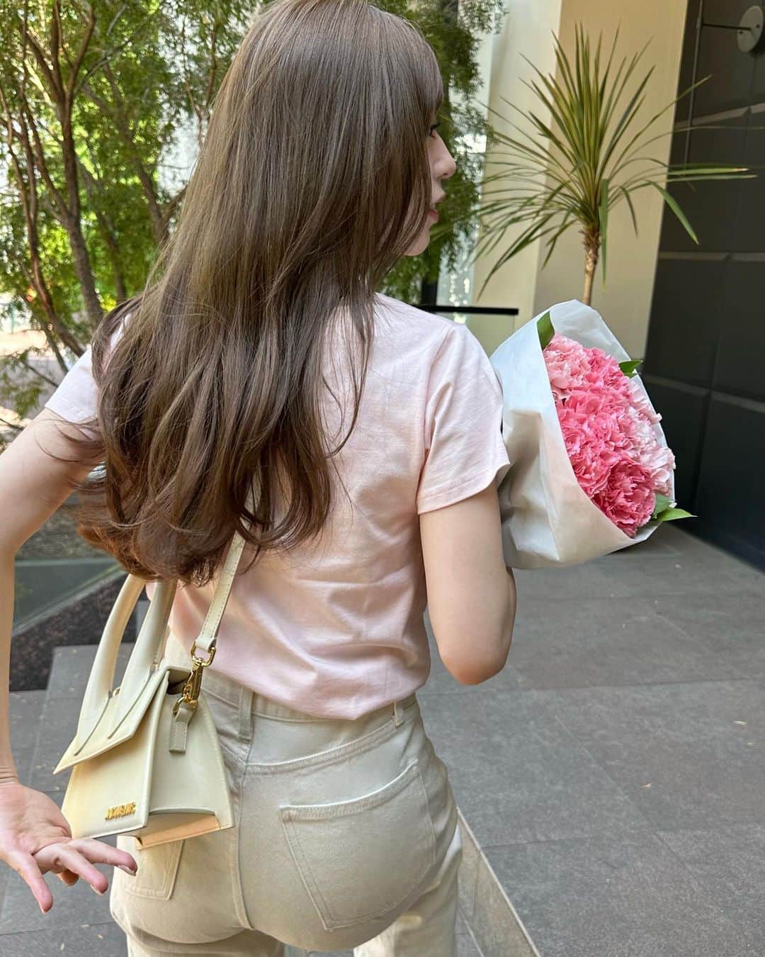 石崎日梨のインスタグラム：「⁡ Mother's Day🤱🏼💐」