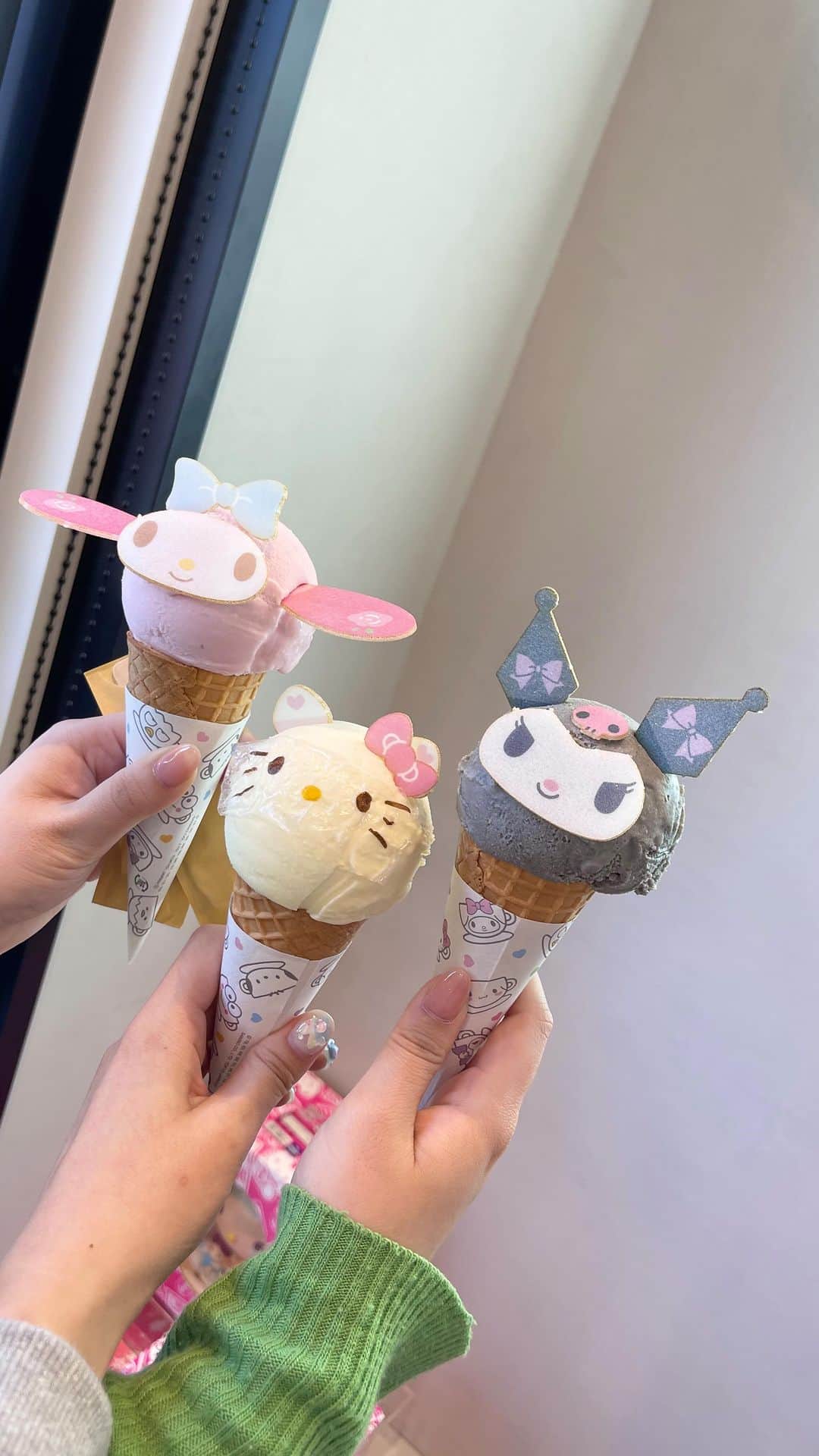 ᴅᴏᴜʙʟᴇsᴏᴜᴘのインスタグラム：「너무 추천하고 싶은 도쿄 근교 여행지, 가마쿠라🤍 지난번에 매니저님들이랑 다녀온 vlog가 일본 채널에 올라갔어요! 우리 보습님들 위해서 한국어 자막도 있으니 스토리 링크타고 보러오세요🤍✨  とってもオススメな東京近郊の旅行先、鎌倉🤍 この前マネージャーさんたちと行ってきたvlogが日本のチャンネルにアップされました！ とてもおいしかったうどん屋さんときれいなカフェもおすすめしましたので、ストーリーリンクから見に来てくださいね🤍✨  #가마쿠라 #鎌倉」