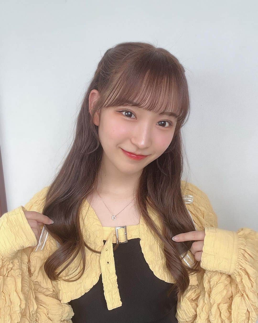 ゆわのインスタグラム：「.  ソロで初大阪LIVE‼︎  お花にはびっくりしました 優しいですね、ありがとう🌼」