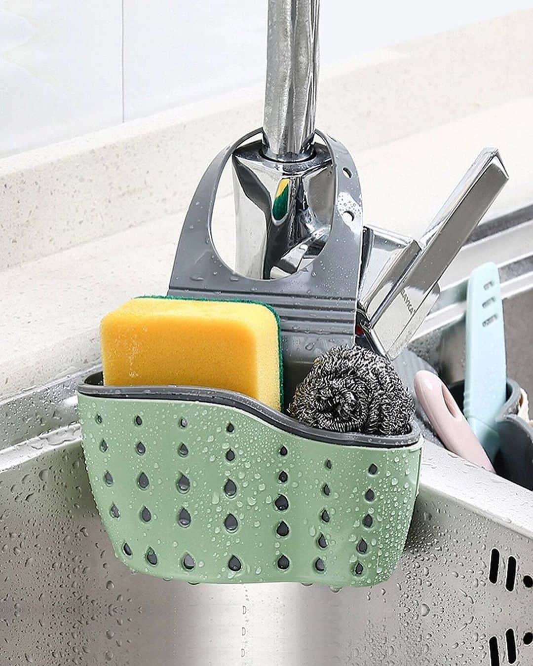 SHEINのインスタグラム：「Your dish duty just got serious backup 💪💦🍽  🔎13001454 12172579 9720212  #saveinstyle #SHEIN #SHEINhome」