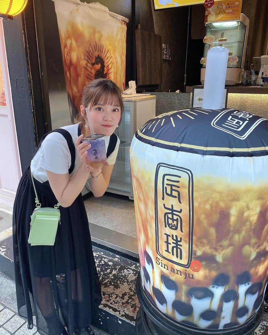 林茜実里さんのインスタグラム写真 - (林茜実里Instagram)「名古屋・大阪ありがと〜！ また来るね🧡 : : 立ち寄ったタピオカ屋で写真撮ってたらマネージャーの✌︎写ってたー！笑」5月14日 21時11分 - amirihayashi_pimms