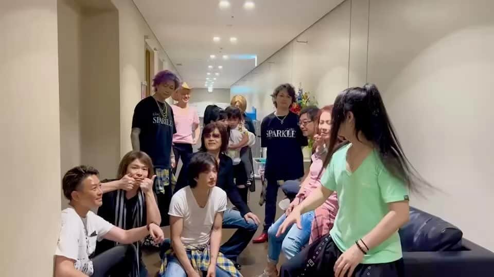 Ju-kenのインスタグラム：「終演後のバックヤード💜  #大黒摩季 #sparkletour」