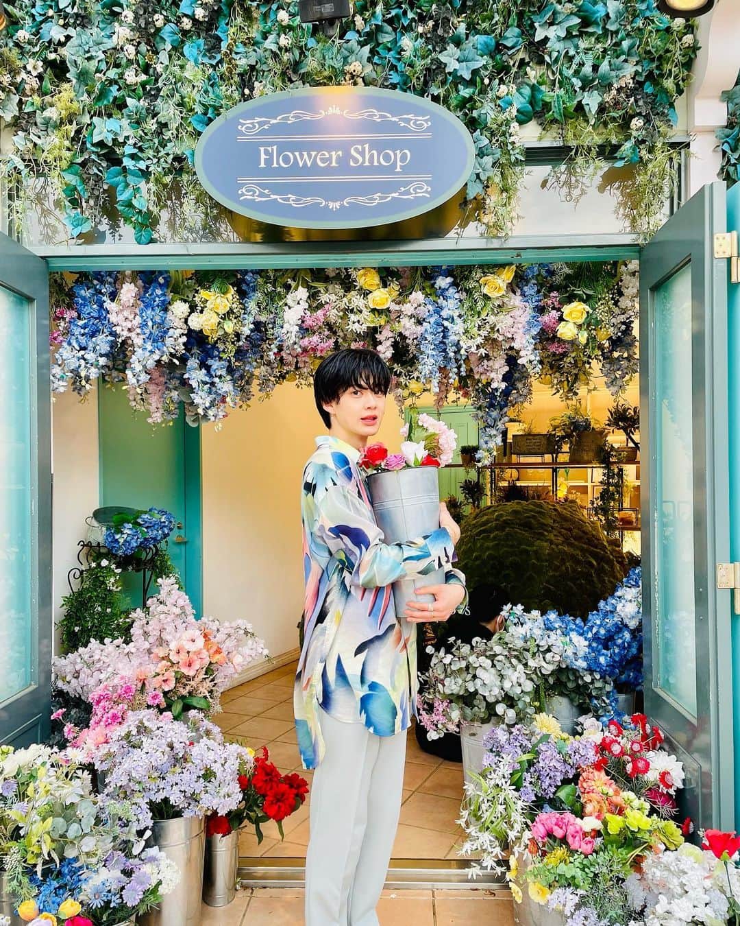 小川史記（FUMINORI）のインスタグラム：「thanks mom👌💐」