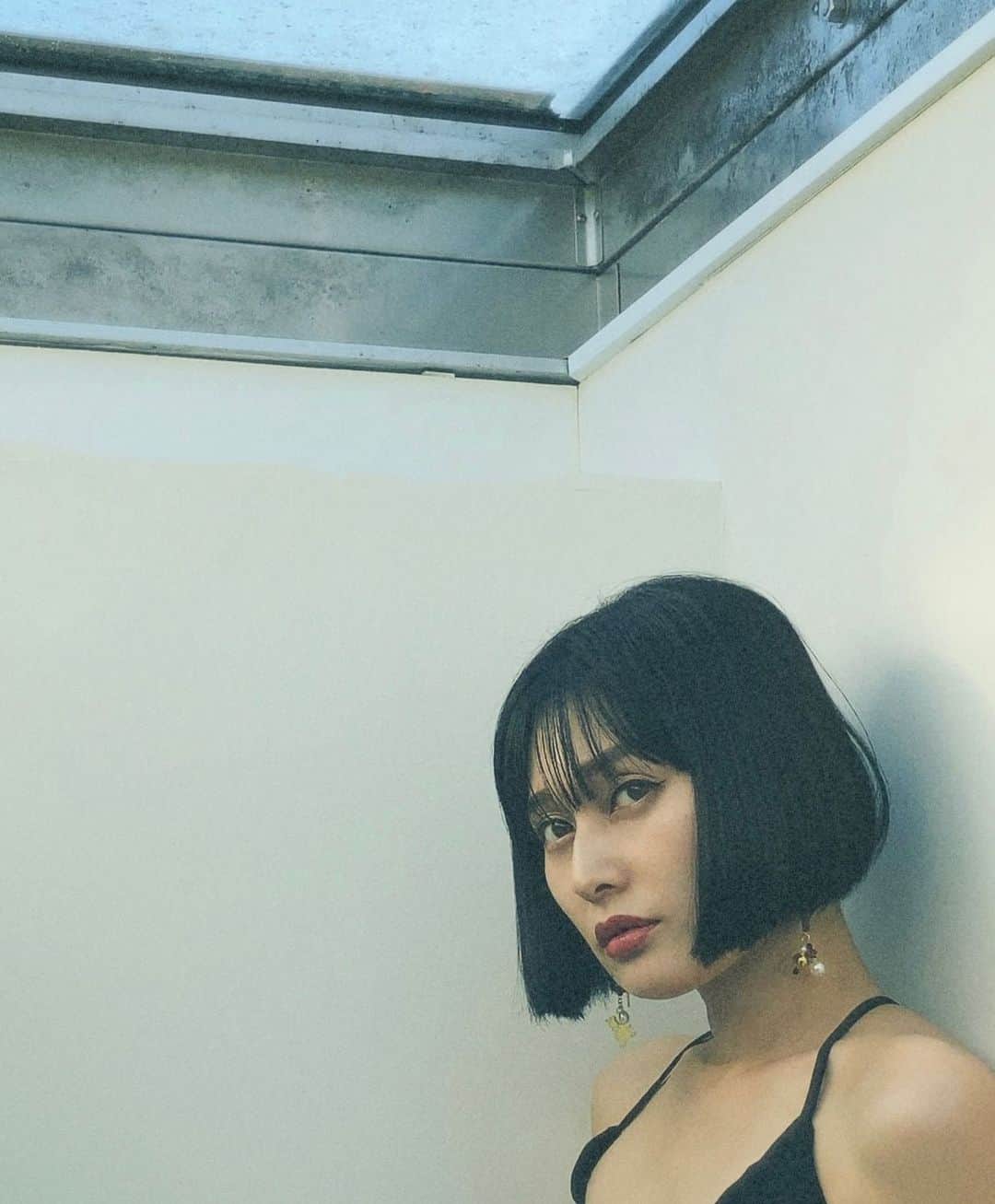 佐藤乃莉のインスタグラム：「How was your day?🕊️🍀  #イヤリング#pic#photography#ボブ」