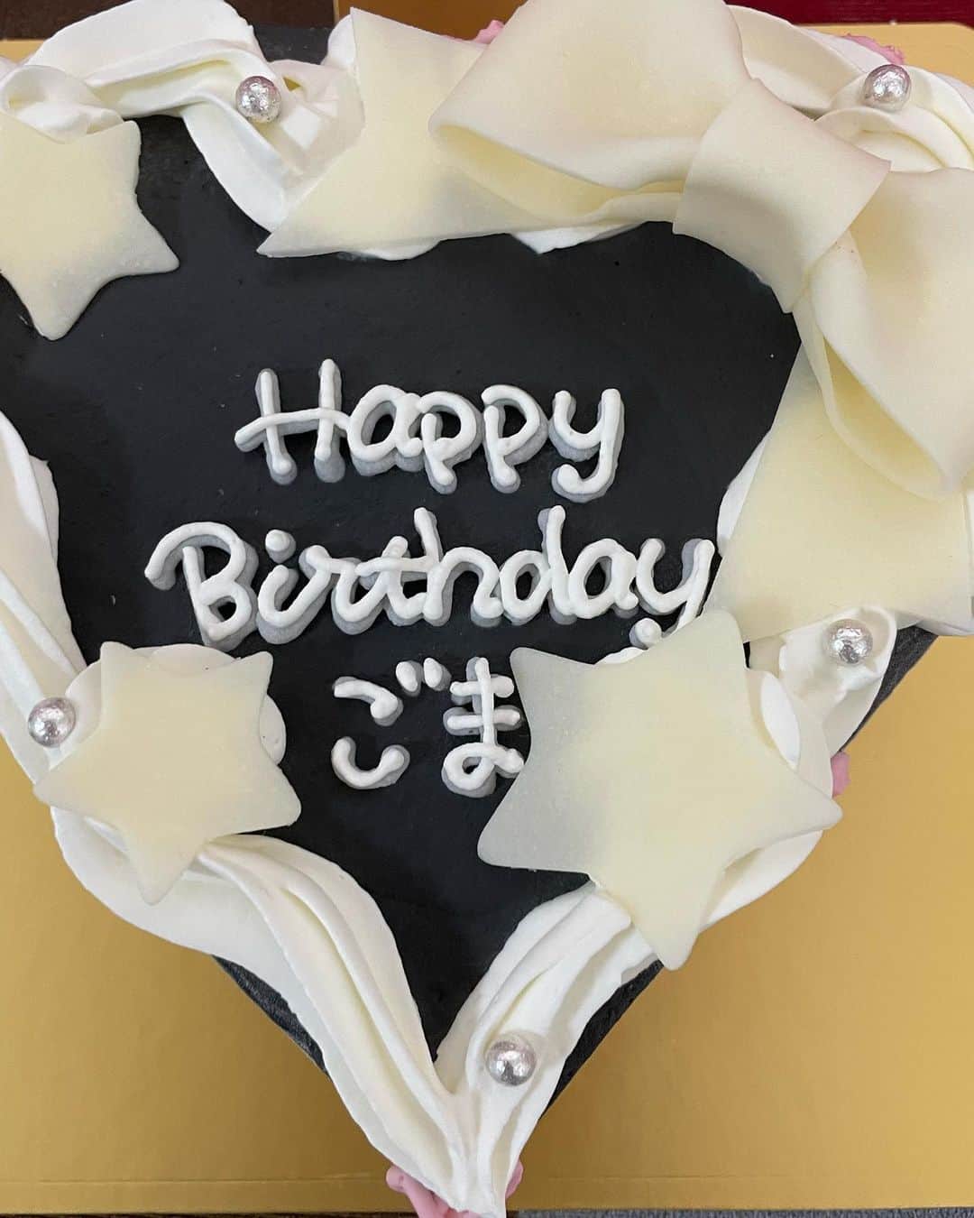 荒武凜香さんのインスタグラム写真 - (荒武凜香Instagram)「実は私のペットのごましおちゃんがもうすぐお誕生日と言うことで、一足お先にお祝いしました💖🎉  @cakewith_tokyo #cakewith_PR #うさぎのいる暮らし #うさぎ #誕生日 #ケーキ #ペット」5月14日 21時39分 - rinkaisme