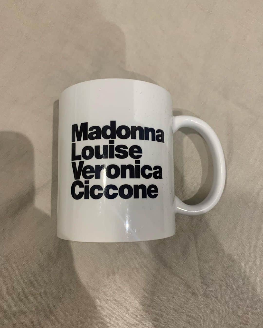 トームさんのインスタグラム写真 - (トームInstagram)「#HappyMothersDay #MOTHER #MadonnaLouiseVeroniicaCiccone #madonna @madonna the best gift ever @thingswelostclothing and considering I never really get gifts that’s not saying that much」5月14日 21時34分 - tomenyc