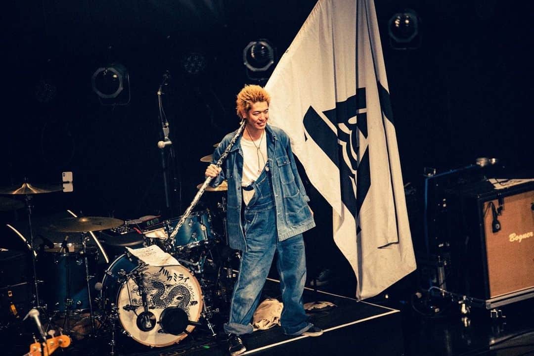 のインスタグラム：「5/13 Zepp Osaka Bayside  ヨーロー劇場2023 - FLOWER JOE-  @ayumu10.18」