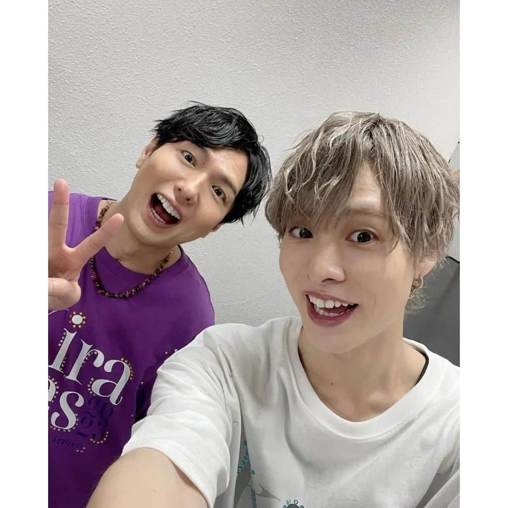 神谷浩史さんのインスタグラム写真 - (神谷浩史Instagram)「「著作権」→ →https://twitter.com/aoni_official/status/1657717432088408065?t=H73z-2P4FRvlEkVHSaTiGQ&s=19  【Kiramune Music Festival 2023】 〈5月13日(土)14日2DAYS@横浜アリーナ〉  #Kiramune #神谷浩史 #KamiyaHiroshi」5月14日 21時36分 - hiroshi1975kamiya