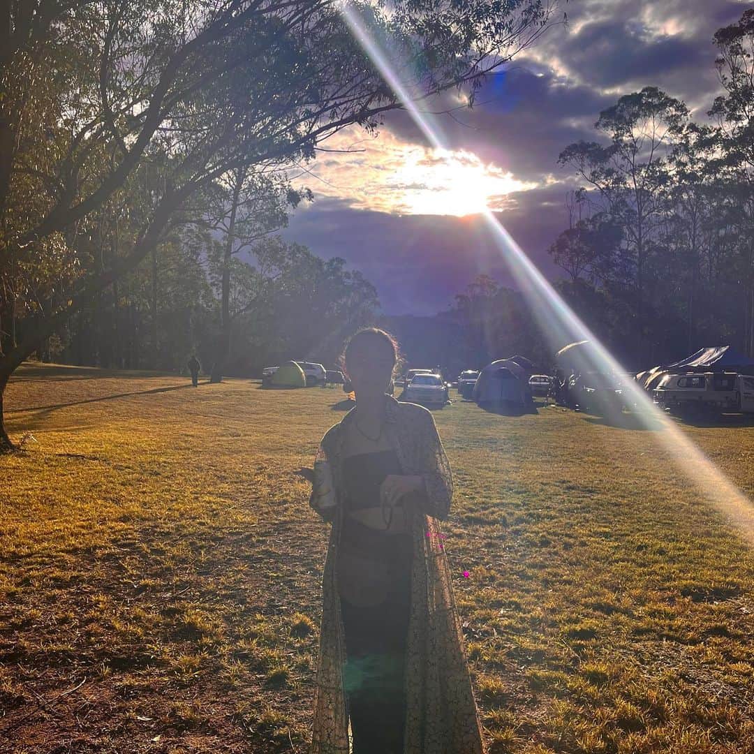 MARIA FUJIOKAさんのインスタグラム写真 - (MARIA FUJIOKAInstagram)「April 7-9, @outsider_festival  in Australia was truly an amazing festival!!!! It was a very short stay but very enjoyable 🫶  Beautiful people, nature, amazing sounds from everyone...  I had a dreamy time🌼 Thank you so much @zoikhavard , @fiiinlay , and Outsider crew and everyone!  I hope to come back here 💜💜」5月14日 21時41分 - mariasatelles