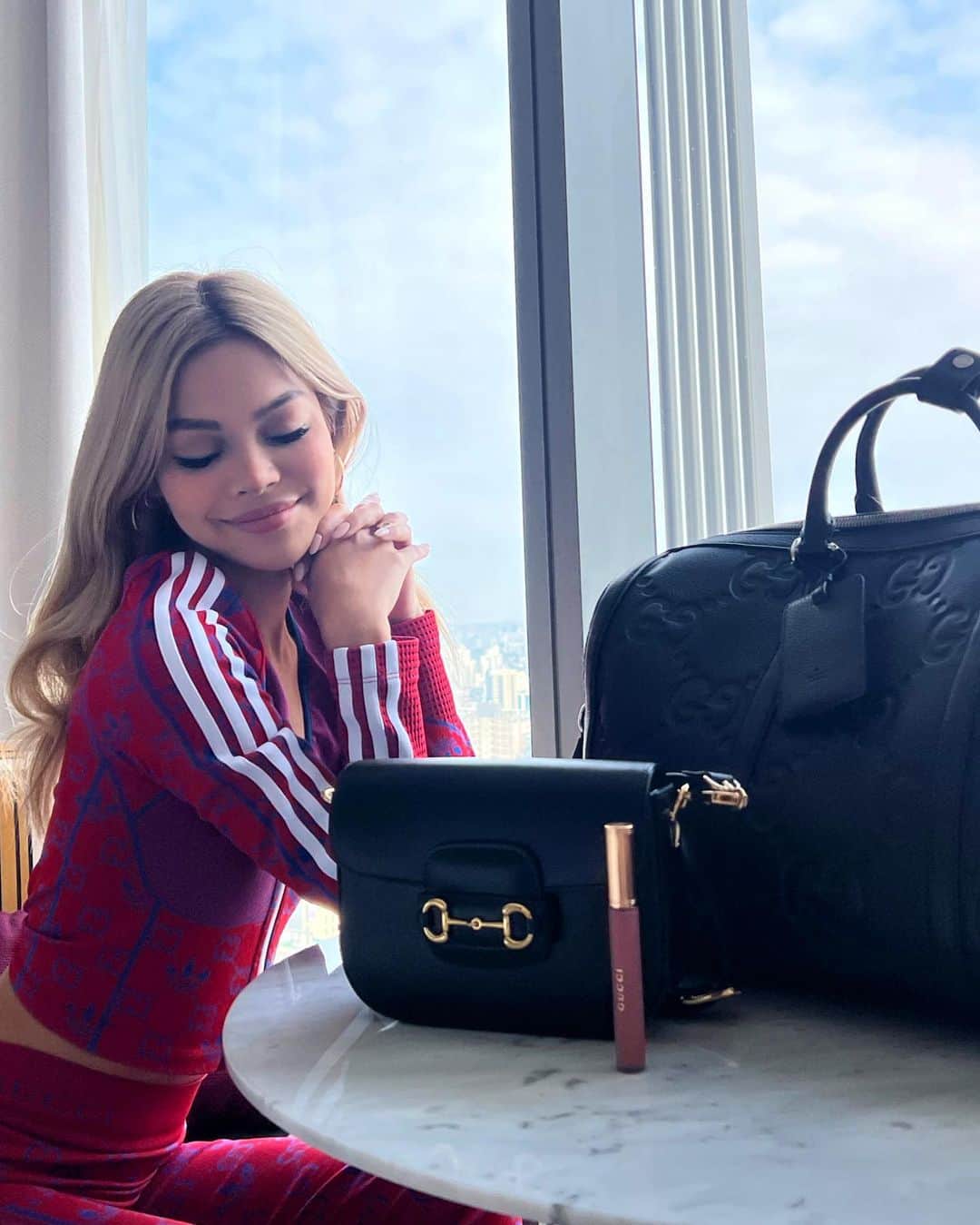 リリーマイマックのインスタグラム：「Hello Seoul! so excited to be here with @guccibeauty for Gucci's Cruise Show, follow my stories for the full experience over the next few days @gucci #GucciCruise24 #Gucci」