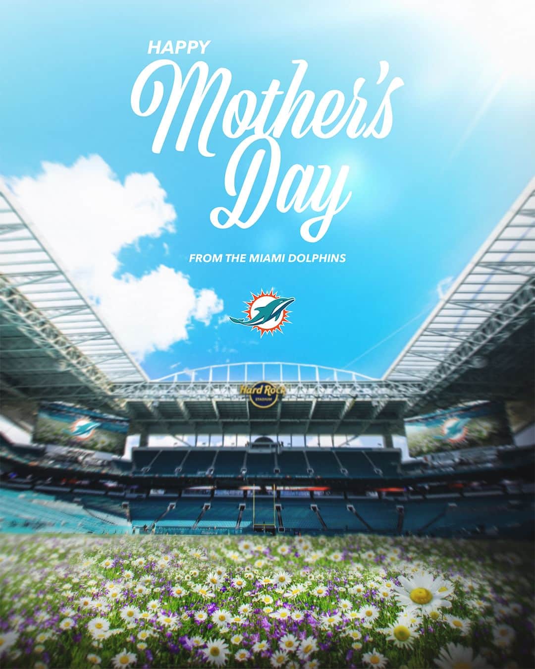 マイアミ・ドルフィンズのインスタグラム：「Happy Mother's Day to all the amazing moms out there! 💖」