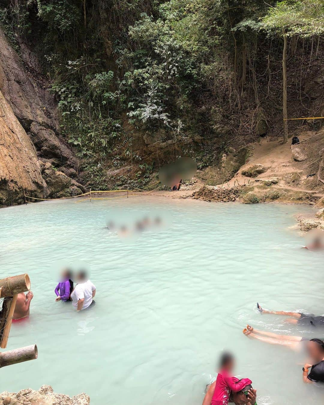 桐谷流華さんのインスタグラム写真 - (桐谷流華Instagram)「Tumarogu Falls🏞✨ ⁡ セブの思い出🇵🇭続きます💗 ⁡ 巨大な滝つぼ！ツマログ滝🏞 ⁡ こんな巨大な滝初めて見た👀 ⁡ 大自然‪🫶🏻 ̖́- 滝の音が気持ちいいー❣️ ⁡ 滝つぼに入ったけど冷たくてすぐ出た🤣💦🥶 ⁡ ⁡ #qqenglish  #セブ留学  #語学留学  #philippines  #cebu」5月14日 22時31分 - rukakiritani