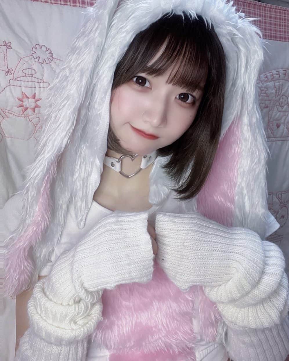 牧乃めいのインスタグラム：「大好きだけど好きじゃない！🙃  #粉我 #japaneseidol #idol #被写体 #被写体モデル  #被写体になります #ファインダー越しの私の世界 #撮影会 #アイドル  #自撮り界隈 #selfie #lfl #サブカル #likeforlike #いいね返しは絶対 #いいね返し #インナーカラー #model #地下アイドル #水色担当 #ootd #おしゃれさんと繋がりたい #ゴテゴテネイル  #ボブ #ミニボブ #좋아요 #맞팔 #ストリートファッション #うさぎコスプレ #うさぎ」