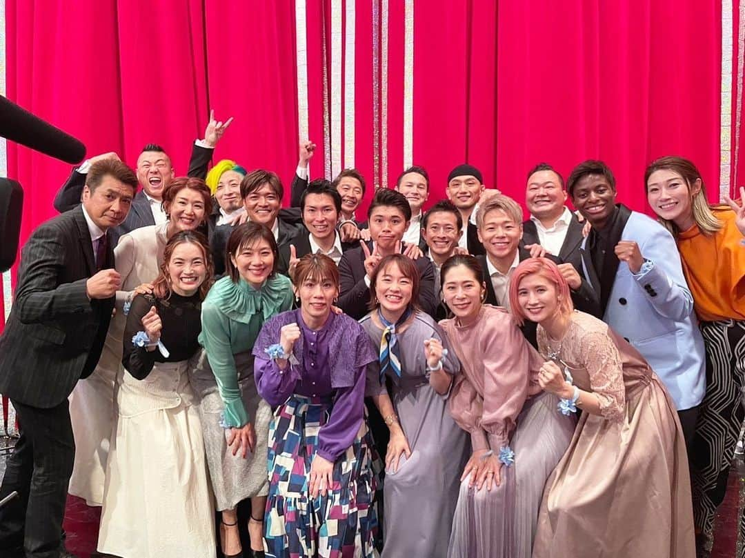 中川真依さんのインスタグラム写真 - (中川真依Instagram)「. 「オールスター合唱バトル」🐸🎤🎶 観てくださった皆さん ありがとうございました🥹❤️  収録当日はもちろん 今日のオンエアを観てもまた涙😭✨✨ 時間が戻ったような感動に包まれて とても幸せでした🥲❤️  本当に本当に贅沢な時間だったな...  このような機会を頂けたことに 本当に感謝です😌 ありがとうございました‼️  #オールスター合唱バトル #合唱バトル #フジテレビ #アスリートチーム #アスリート最高‼️ #合唱最高‼️ #感動をありがとう  #感謝」5月14日 22時44分 - maimai.47