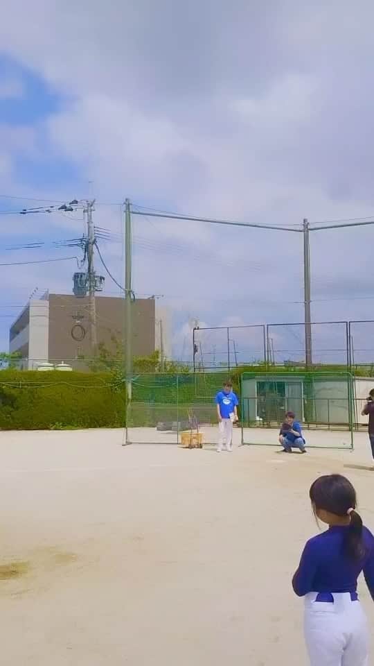 のインスタグラム：「この子ら可愛くて上手かった #🥎  なぜか急遽受ける事になりましたw  9月のサンパレスいたら🎤探してみよ😊」