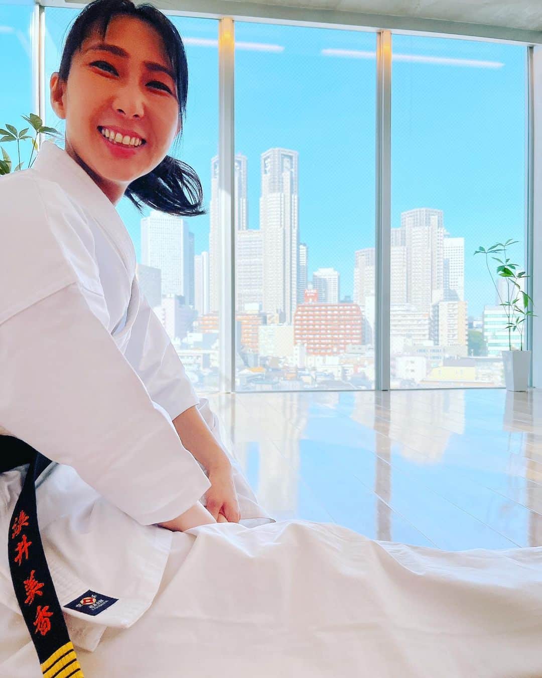 浜井美香のインスタグラム：「#kyokushin #karate #martialarts #kick #kumite #warrior #karatekid #Киокушин  #каратэ #空手 #تمرين  #japan #shinjuku」