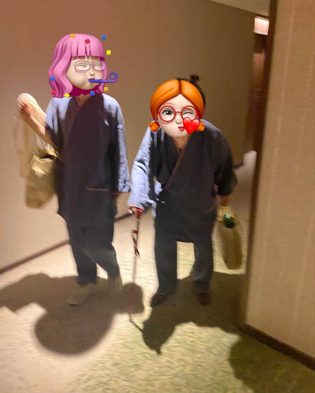 横山天音さんのインスタグラム写真 - (横山天音Instagram)「おばあちゃんもお母さんも私の宝物です☺️家族みんないつも笑顔で元気に過ごせますように😊珍しいハート型の蘭！かわちちい🫶  #母の日#母の日ギフト #母の日プレゼント #横山天音 #お母さん #お母さんありがとう#happymothersday #tiktok#instagood#photooftheday#photography#happy #follow#like4like#travel #instagram」5月14日 23時09分 - amagon5546