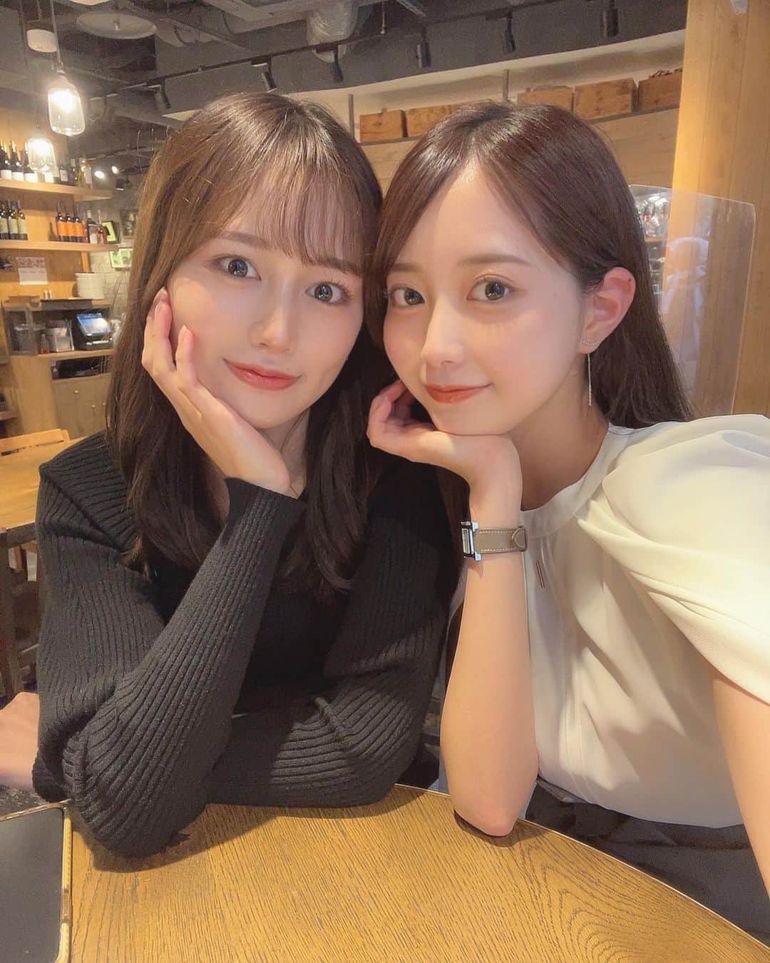のインスタグラム：「久しぶりのあいな♡ 予定がずっと合わなくて、やっと会えた🗓️ 会うといつでも大学時代の気持ちに戻れるね🥴 時間足りなかった...  今から鬼滅見ます📺」