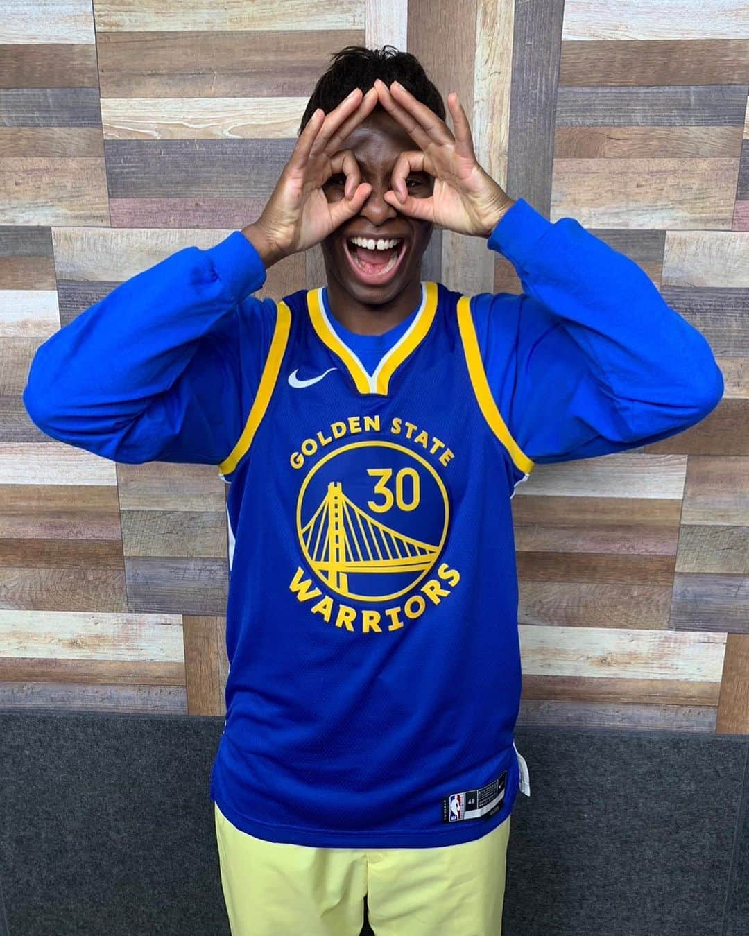 馬瓜エブリンさんのインスタグラム写真 - (馬瓜エブリンInstagram)「. Weekly NBA ファッションチェック！！  みんなはどのチームのコーデが好きですか⁉︎🤣  @mitchellandness @mitchellandness_japan  提供いただきありがとうございます！  #NBA #weeklyNBA」5月14日 23時30分 - evelyn_mawuli