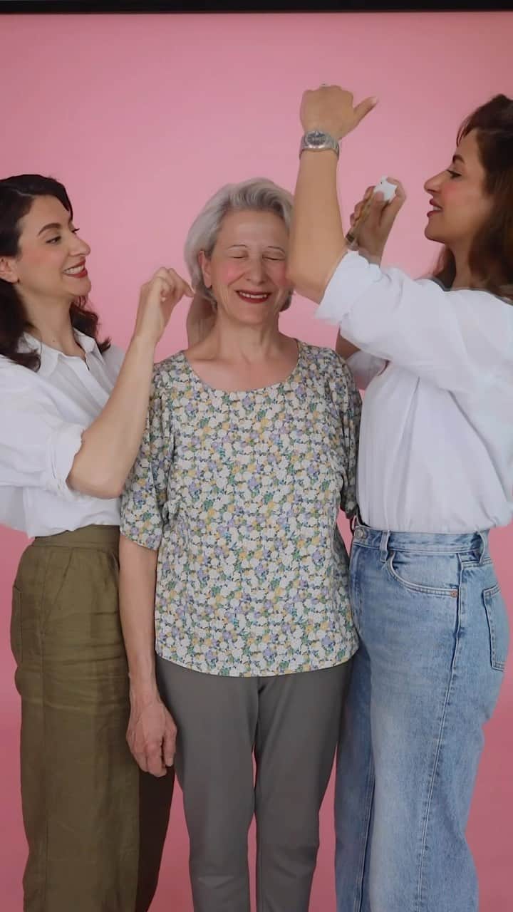 Sarah Angiusのインスタグラム：「We love you mama!! Happy Mother’s Day to all the wonderful mothers out there💕」