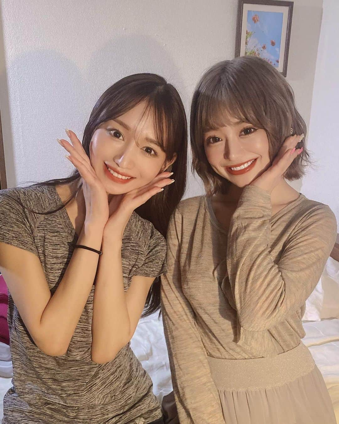 星奈あいさんのインスタグラム写真 - (星奈あいInstagram)「Vシネマでダブル主演した、 はじめましての有村のぞみちゃん🩵‪  可愛すぎるし有名女優さんだから緊張してたけど めちゃめちゃ優しい方で 楽しく撮影できましたｧ🥹🥹💎 かわいい〜😭 また会えますように〜🫶  #Vシネマ #ラブストーリー #撮影 #オフショット #av女優 #セクシー女優 #星奈あい」5月14日 23時38分 - hoshina_r18