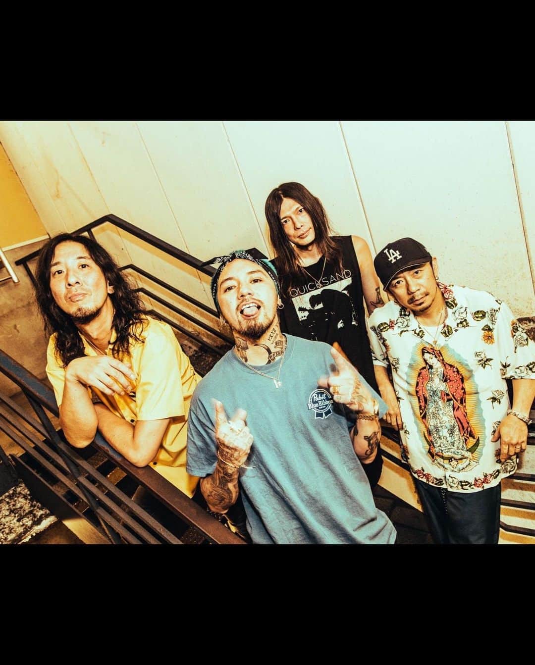 のインスタグラム：「The BONEZ10th Anniversary Tour “47AREAS” 恵比寿LIQUIDROOM(DAY2) Thank you !! @noisemaker_official   photo by @nekoze_photo  #thebonez #thebonez10 #骨から気合い #noisemaker」