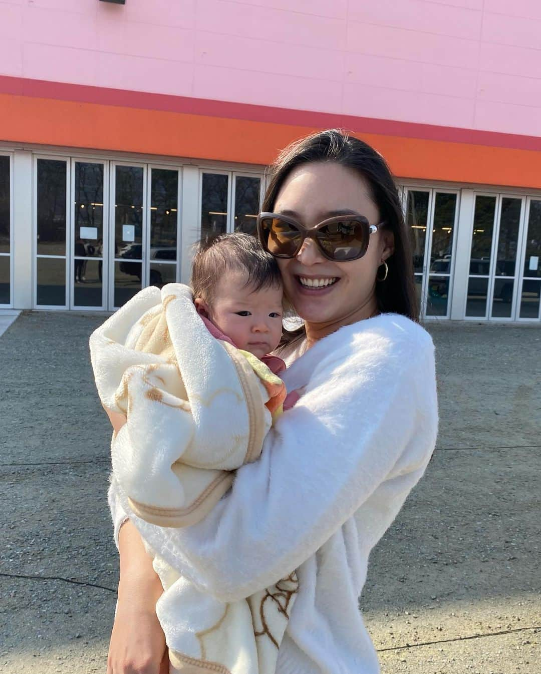 タヤネさんのインスタグラム写真 - (タヤネInstagram)「I wouldn’t trade for anything❤️  Happy Mother’s Day🌹  #motherhood #happymothersday #myeverything #daughter #motherlove #felizdiadasmaes #guerreiras #maeefilha #amorincondicional」5月15日 0時12分 - thayaneinazu