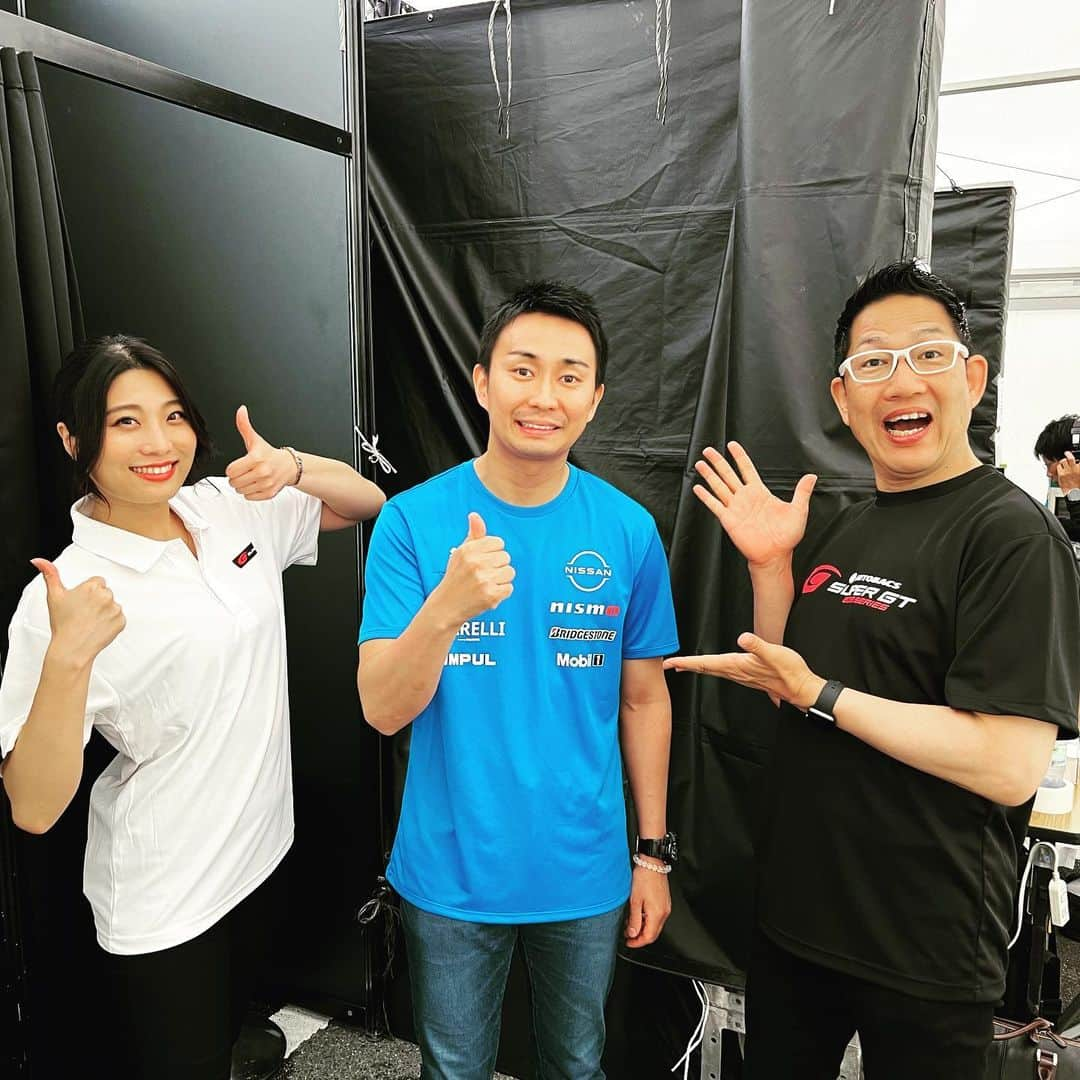 ピエール北川のインスタグラム：「😊 #SUPERGT  round 3鈴鹿大会PRイベント 初日名古屋に来てくれた、2023シリーズチャンピオンの平峰一貴選手。 オモローネタいっぱい持ってて、ホントに楽しいトークショーでした‼️ 二日目は大湯都史樹選手だったのですが、写真撮るタイミング逃してしまった！！！ごめんなさい🙏大湯選手も個性的なトークで楽しませてくれましたよ🤣  素晴らしいキャラクターの選手が揃ってるSGTのドライバー達が、みんなの住んでる街にやってくるこういったイベントがもっともっと出来るようになると、ファンは嬉しいだろうなー。 関係者の皆様、引き続き頑張っていきましょう！！ ご来場の皆様、ありがとうございました🙇🏻  #サーキットに行こう #オートバックス」