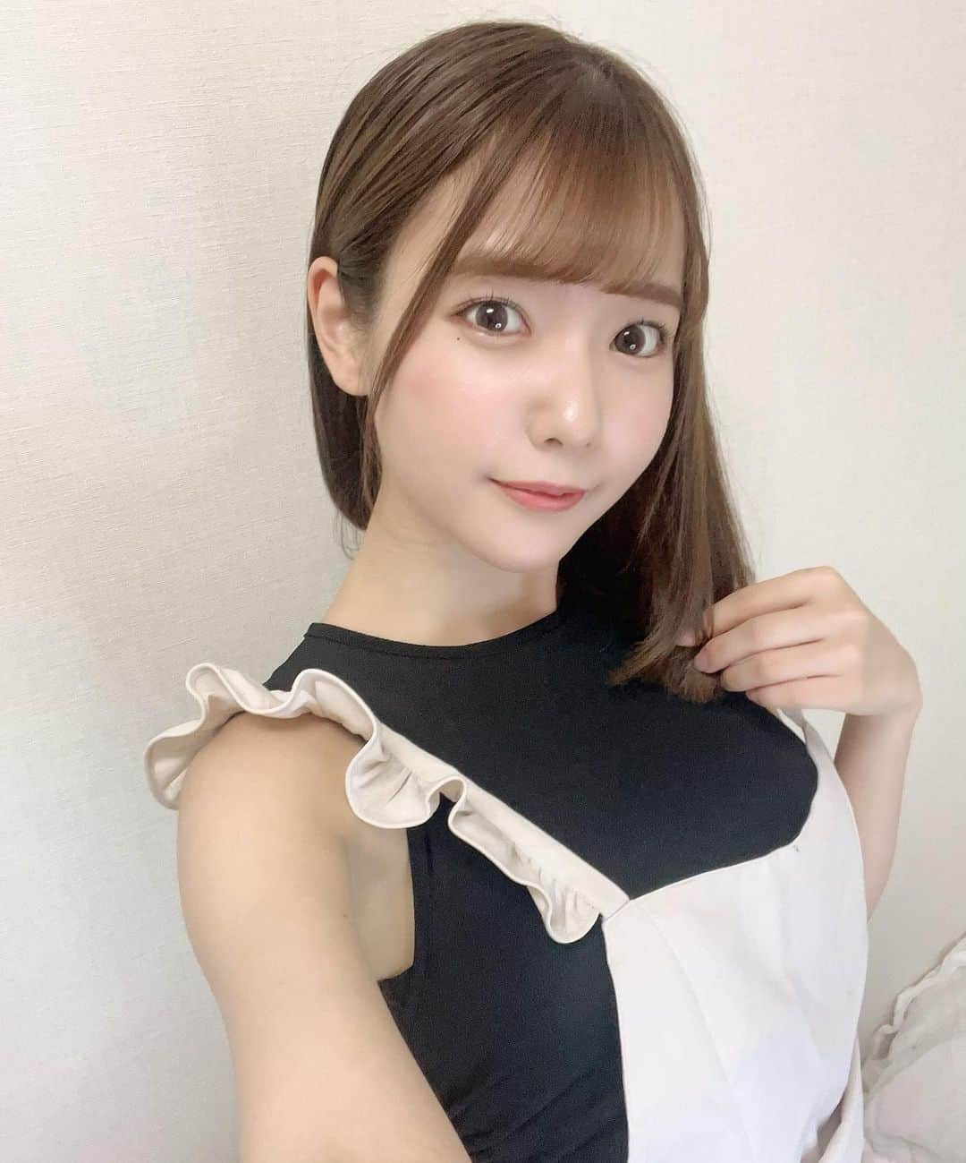 奥ゆいのインスタグラム：「奥さん、誕生日を迎えました〜！！！ 5.15🎂   Instagramのフォロワーの皆さんいつも見てくれて、いいねやコメントもありがとう😭 投稿するのがとっても楽しいし、いつも見てます🤭💛  普段は #2i2 というアイドルグループで黄色担当として活動しているんだけど ぜひ、ライブやイベントで貴方に会えたら嬉しいです！ 5/31(水)渋谷wwwxであなたのこと待ってます！きてね🍨🫶🏻  #みんなの奥さんフェスティバル2023 #奥ゆい生誕祭2023  #ゆいちゅゎぁぁぁん」