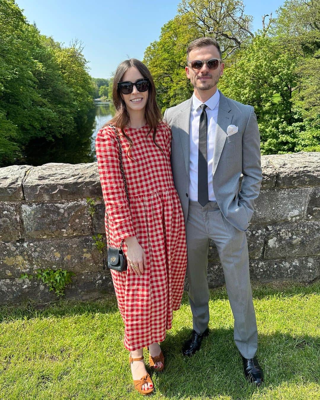 ジェマ・スタイルズのインスタグラム：「10/10 wedding goals (11/10 wedding date) ♥️💒☀️🏴󠁧󠁢󠁷󠁬󠁳󠁿 @meganmegamegs @stewhall」