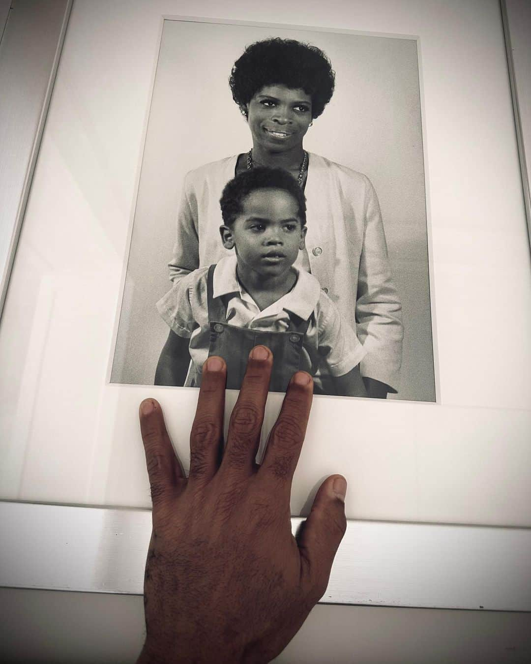 レニー・クラヴィッツさんのインスタグラム写真 - (レニー・クラヴィッツInstagram)「Every day… #MothersDay」5月15日 1時05分 - lennykravitz