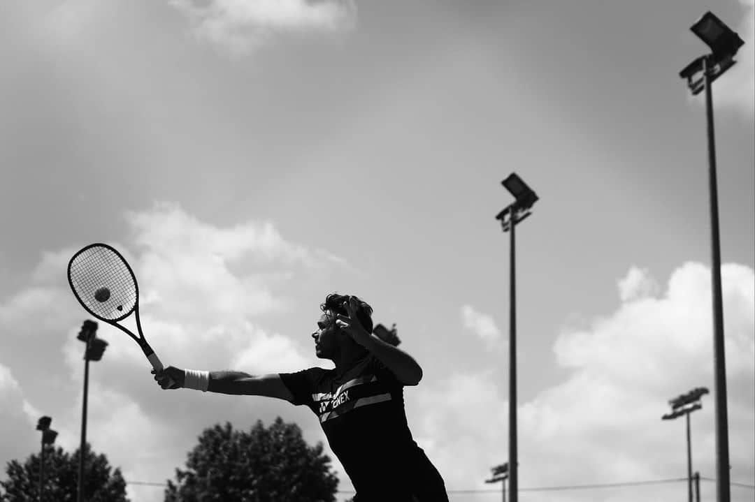 スタニスラス・ワウリンカさんのインスタグラム写真 - (スタニスラス・ワウリンカInstagram)「Bien arrivé à @bnp_paribas_primrose 🇫🇷🥖🍷🫣💙 #practice #france #bordeaux #wine #tennis #trusttheprocess」5月15日 1時09分 - stanwawrinka85