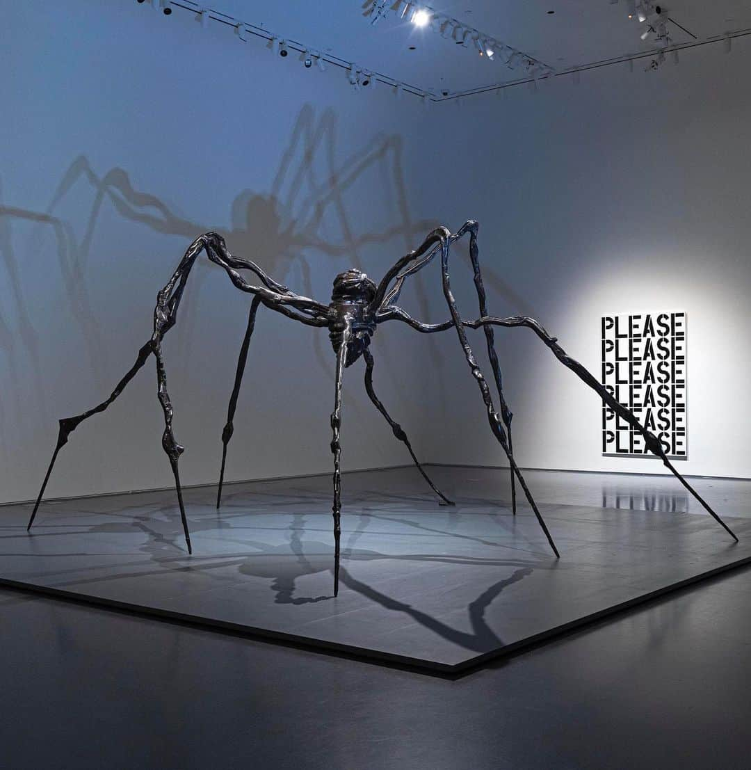 サザビーズさんのインスタグラム写真 - (サザビーズInstagram)「An ode to mothers on #MothersDay. “Like a spider, my mother was a weaver,” said artist Louise Bourgeois. “Like spiders, my mother was very clever...She was my best friend."  'Spider' is an icon of Bourgeois' signature motif and represents her greatest contributions to the history of art. The imposing, monumental scale of Bourgeois' 'Spider' from 1996 even evokes the experience of a child looking up at their mother.   Having resided in the prestigious Instituto Itaú Cultural’s collection in São Paulo for over twenty-five years, 'Spider' is now on view at #SothebysNewYork through 18 May, ahead of the Contemporary Evening Auction, presented in partnership with @celine. #SothebysContemporary #LouiseBourgeois #Spider #Mother」5月15日 1時11分 - sothebys