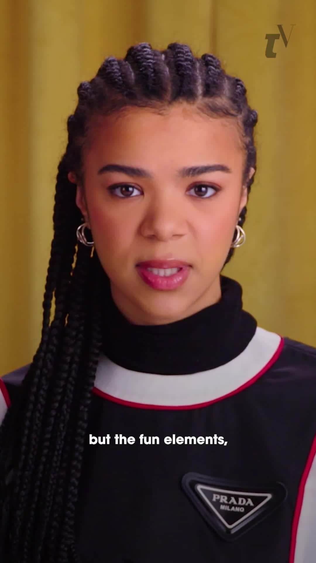のインスタグラム：「#IndiaAmarteifio shares how she prepared for her role as #QueenCharlotte with Teen Vogue 💕 Watch the full video at the link in bio 👑✨」