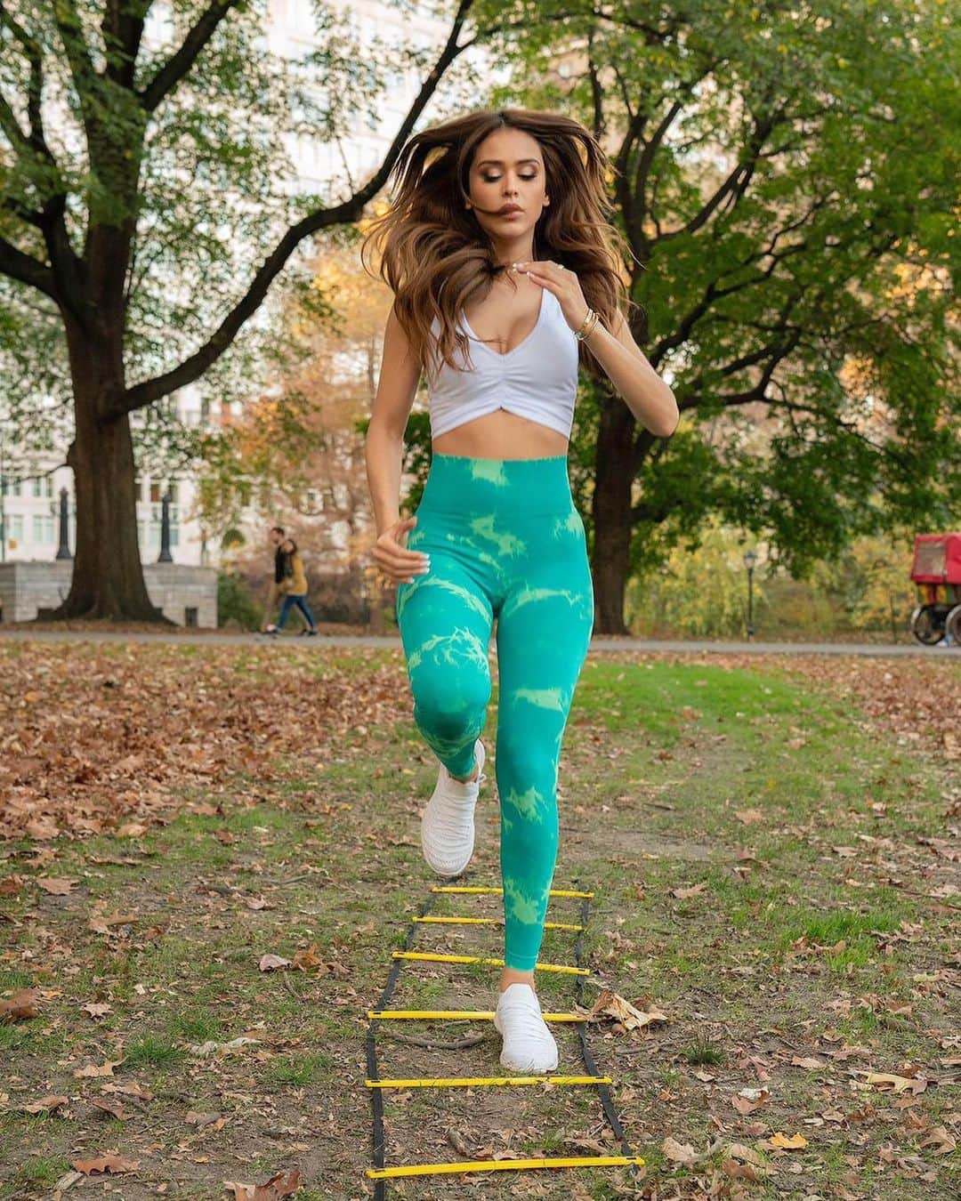 ヤネット・ガルシアのインスタグラム：「DISCIPLINE is the architect of success @yanetgarciahealthcoach 💪🏻🏋🏻‍♀️🍏」