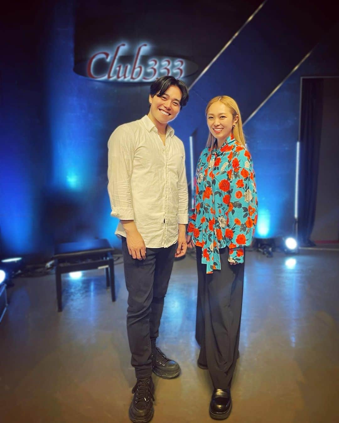 傳田真央のインスタグラム：「Tokyo Tower Mother's day Live🗼❤️  キヨ旅出航前の思い出の一日となりました。そのうち旅先へ合流して森の中でハピエバ歌いたいなー♩会場でお愛したみなさんありがとうございました☺︎   6/5(mon)🎹🎤 「TALIKA JAPON presents MOMENT feat. DENDA MAO」弾き語りLive at Bank30  http://0605moment.peatix.com/ open 18:00/1st 19:45～/2nd 21:30～」