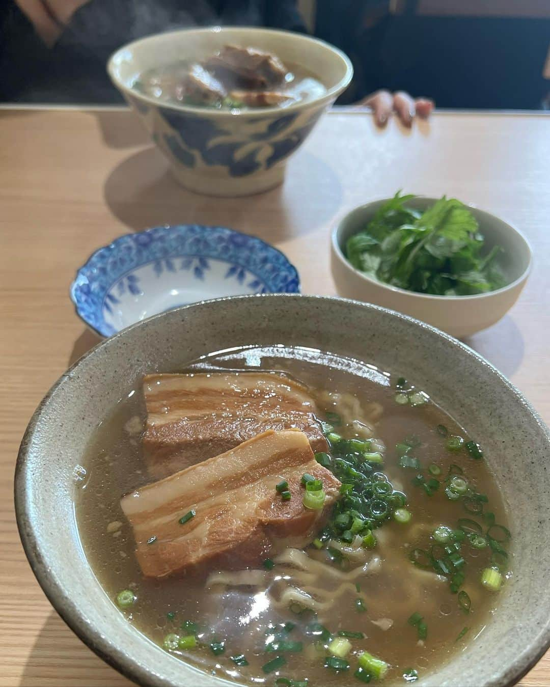 西本早希さんのインスタグラム写真 - (西本早希Instagram)「・ 沖縄でのわったー 10分１杯」5月15日 12時38分 - saki1022