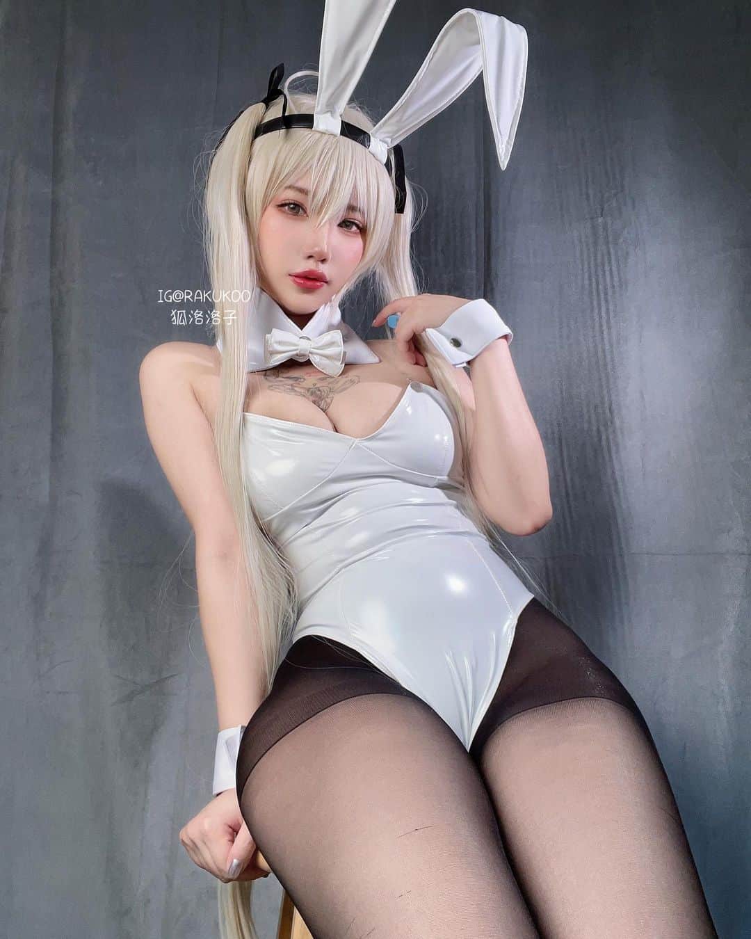 犬神洛洛子さんのインスタグラム写真 - (犬神洛洛子Instagram)「More pics of bunny sora 🐰🐰 #yosuganosora #cosplay #bunnysuit」5月15日 12時40分 - rakukoo