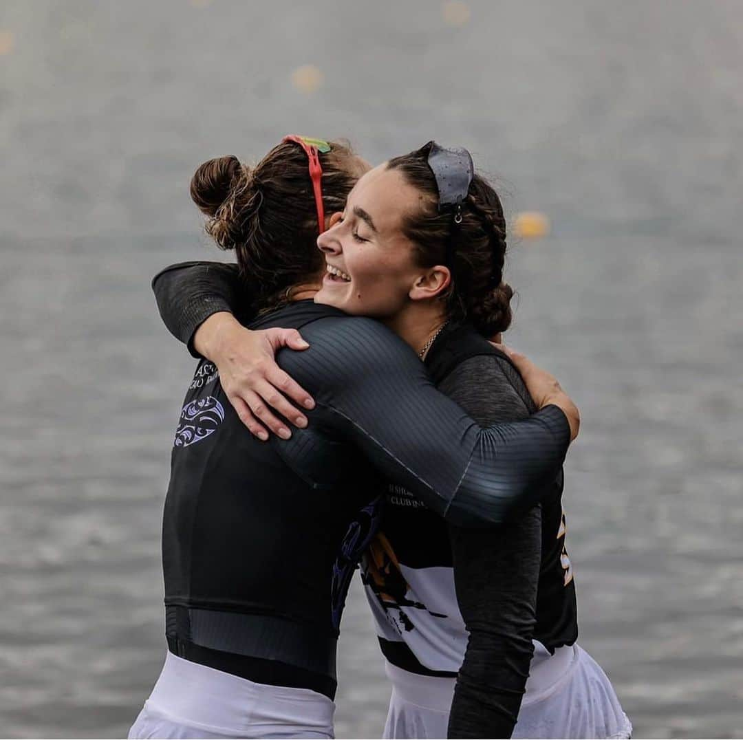 リサ・キャリントンさんのインスタグラム写真 - (リサ・キャリントンInstagram)「Massive few days for the team here in Szeged - some amazing results. New Zealand really made its mark on this World Cup. Very proud! 🏆 #ICFsprint  @canoeracingnz」5月15日 6時06分 - liscarrington