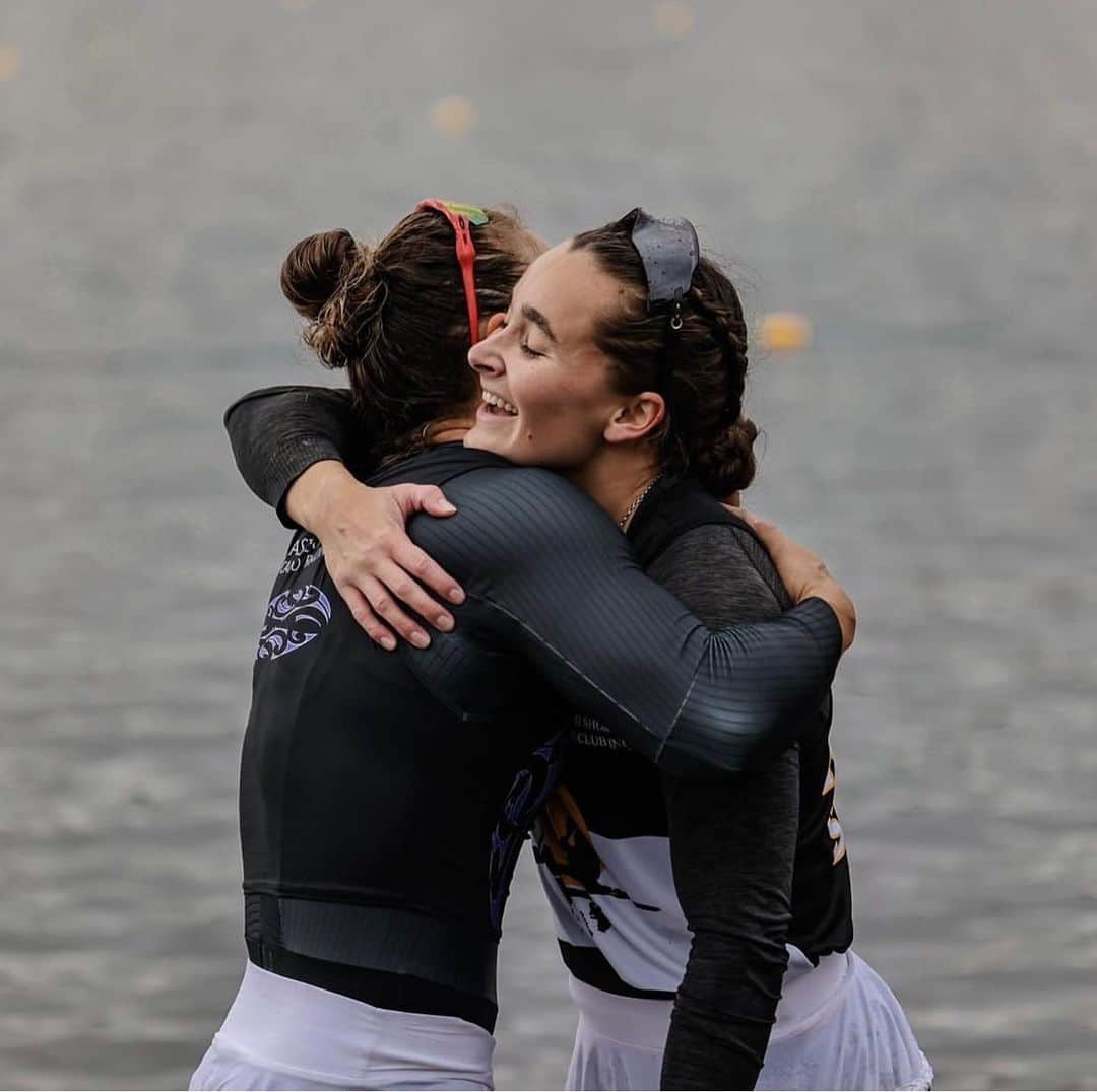 リサ・キャリントンのインスタグラム：「Massive few days for the team here in Szeged - some amazing results. New Zealand really made its mark on this World Cup. Very proud! 🏆 #ICFsprint  @canoeracingnz」