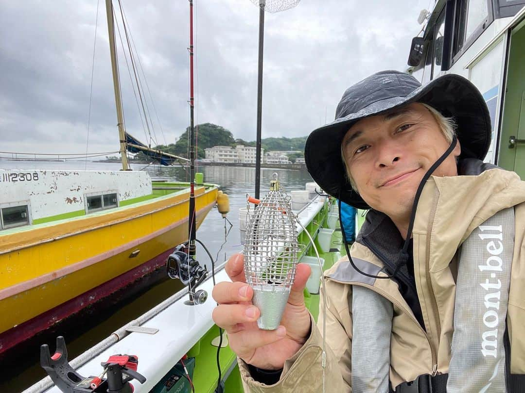 井手大介のインスタグラム：「おはヤーマン。今日は130号のビシアジ釣り。40センチクラスのギガアジ、プラチナアジ狙ってきます！デカいのをたくさん欲張ってがんばります。 @sportshochi #関義丸 #遅くまで連続ドラマ見すぎて眠い」