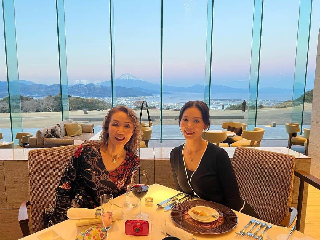 森理世のインスタグラム：「Happy Mother’s Day ♥️  #happymothersday #mothersday」