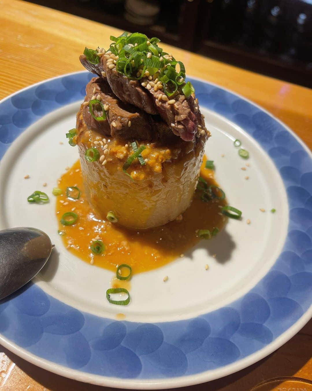 sakincho1028のインスタグラム：「全部美味しすぎて他にも食べたいものたくさんでまた行きたい場所。 しあわせだった、、、🐷🍷  #たまに飯」