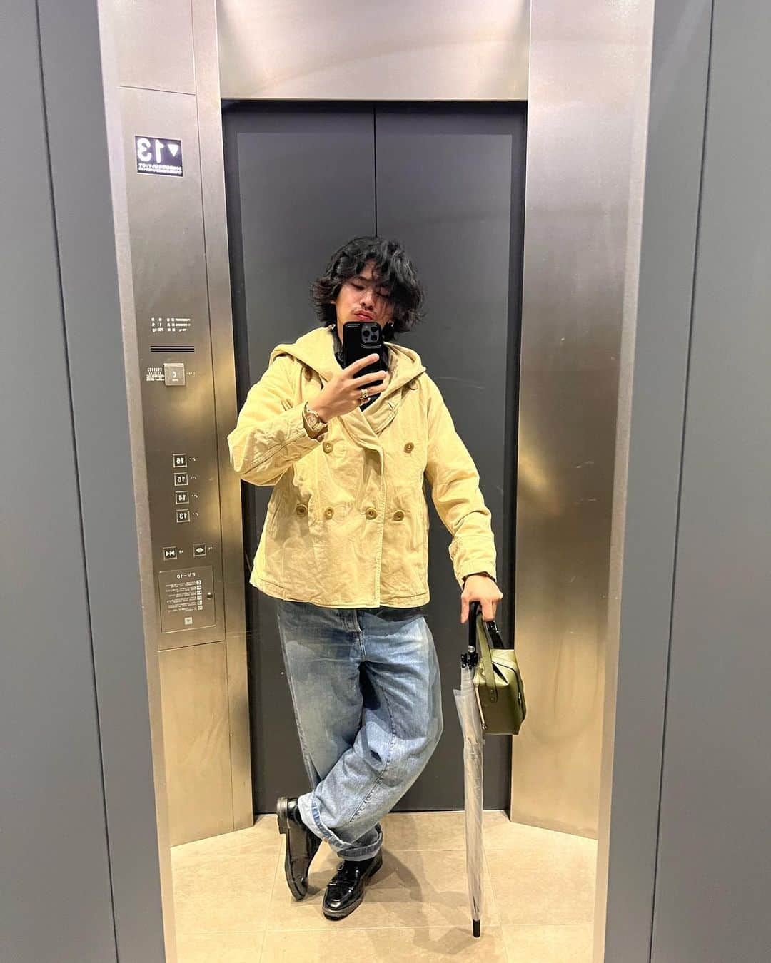 稲木ジョージさんのインスタグラム写真 - (稲木ジョージInstagram)「Outfit selfies that nobody asked🤭🤳 誰にも頼まれていませんが、ジュエリーとファッションのスタイリングを自己満で載せますね🙌」5月15日 7時43分 - georgerootnyc