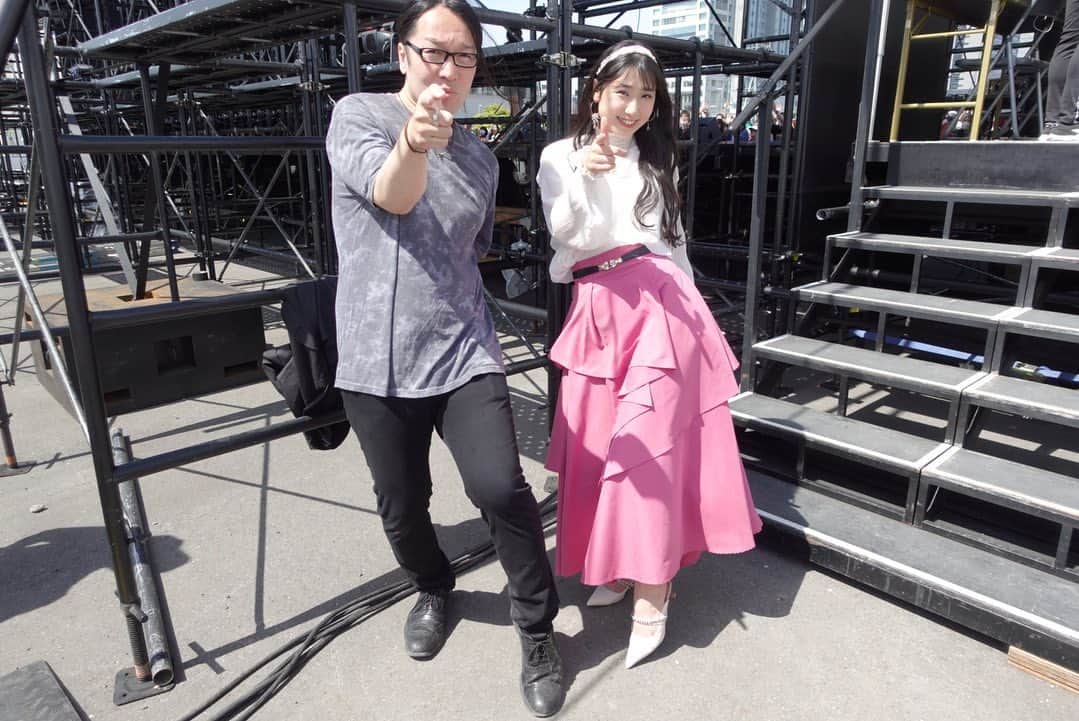 のインスタグラム：「#肉フェス でDJシーザーさんと·͜· ︎︎ᕷ ⁡ またお会いできて嬉しい～！ ⁡ アイドル×ゲッターがご本家様まで届いて良かったね🥹♥️ ⁡ もっとバズりますように！ ⁡  *⋆꒰ঌ┈┈┈┈┈┈┈┈┈໒꒱⋆*  #写真 #photo  #filmcamera #natural  #smile  #filmphotography #film #フィルムカメラ #anime  #manga #comic #model  #voiceactor #voiceactress #配音演员 #声優 #Japan #kawaii #kawaiigirl #model  #小見川千明  #小千姬 #귀여워 #셀스타그램 #셀카 #여행  #文学 #朗読  #太宰治  ⁡  *⋆꒰ঌ┈┈┈┈┈┈┈┈┈໒꒱⋆*」